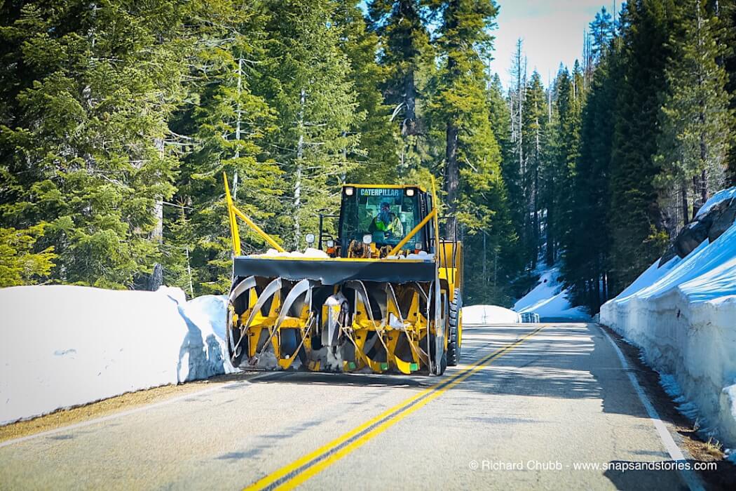 Driving to Yosemite from Sequoia